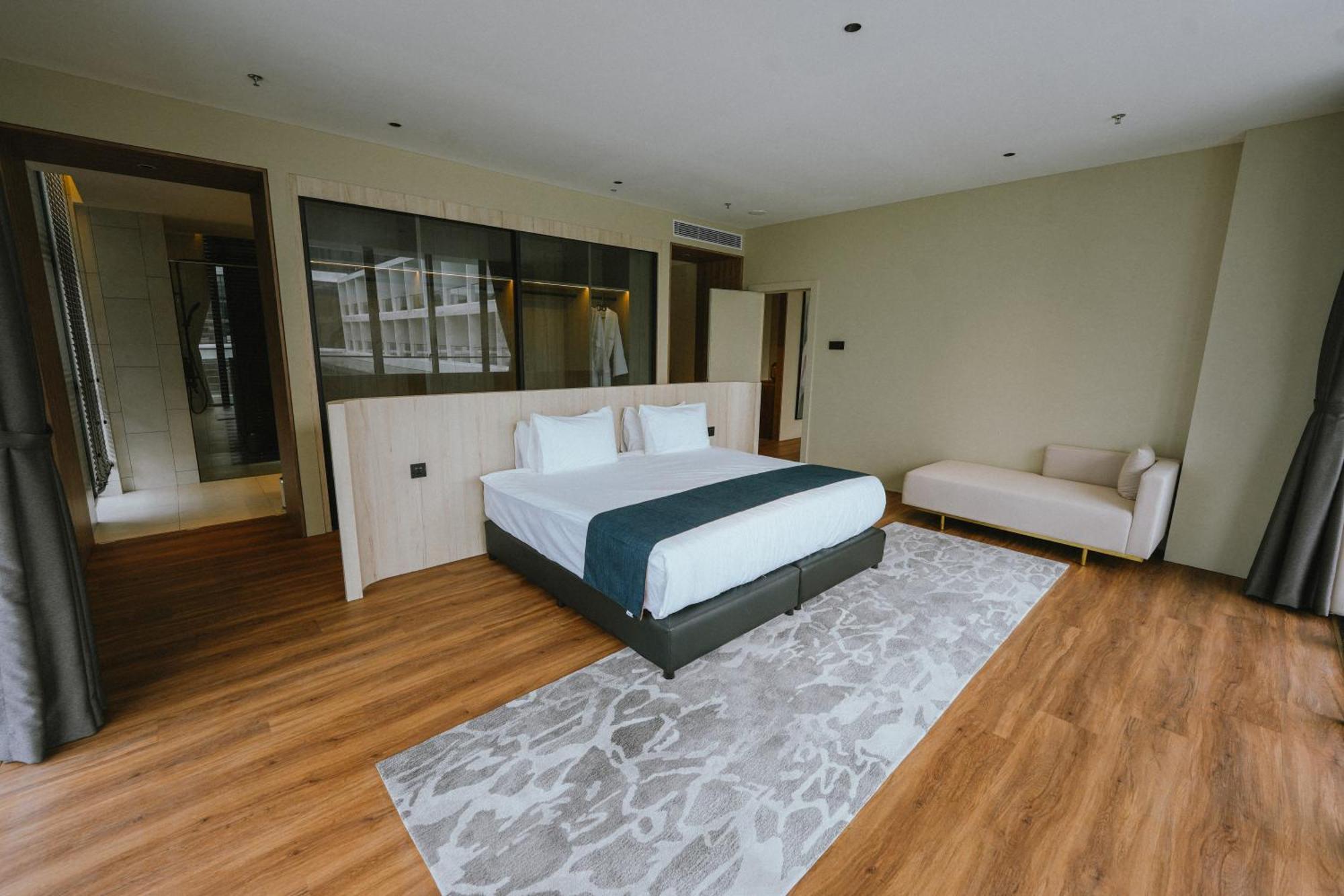 Roxy Beach Resort Sematan Eksteriør billede