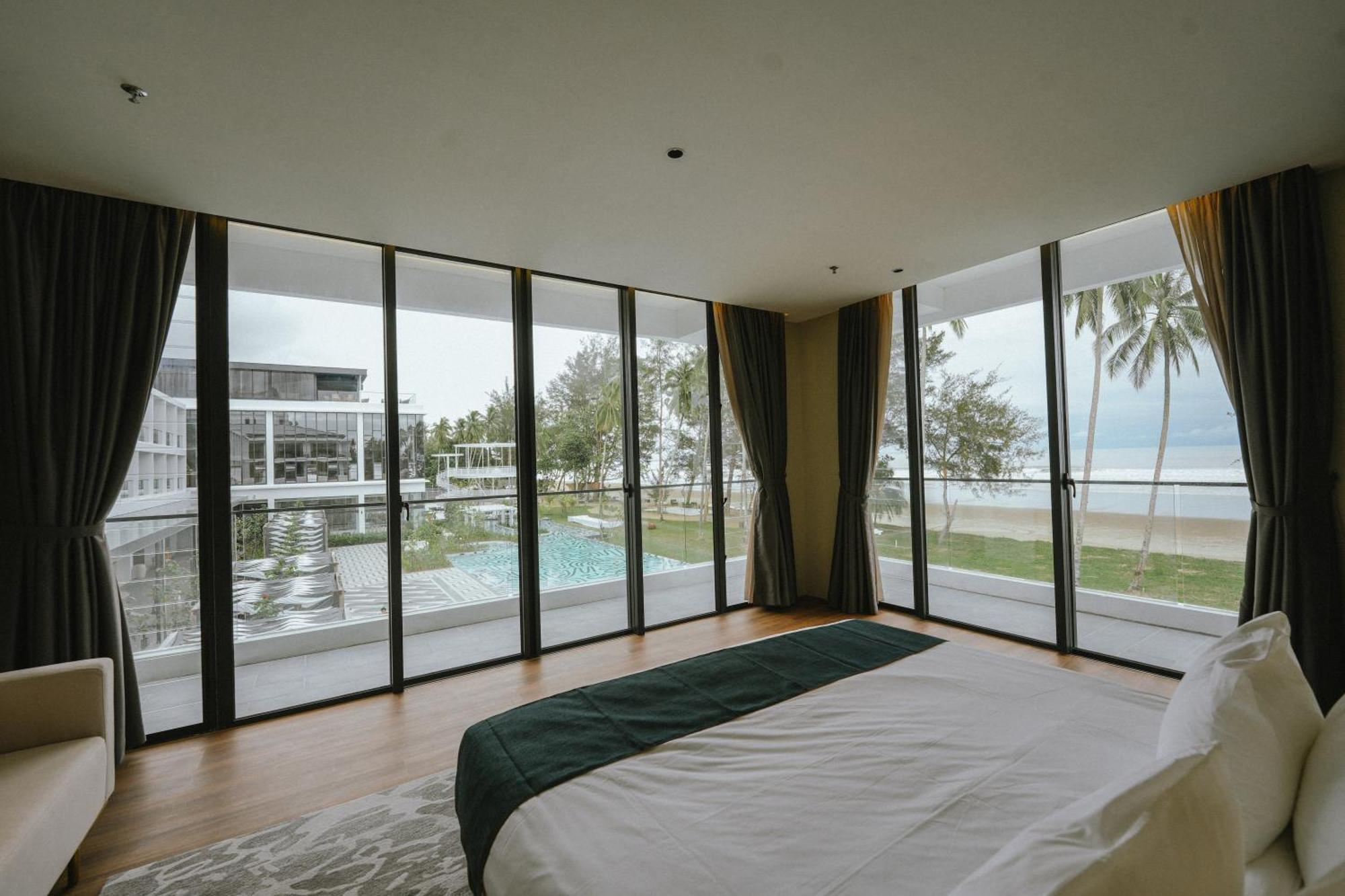 Roxy Beach Resort Sematan Eksteriør billede